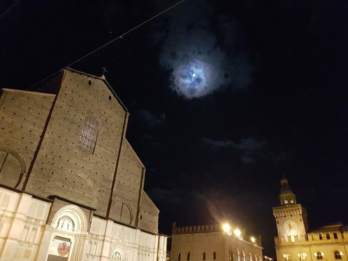 Tetti Rossi Apartment Bologna Bagian luar foto